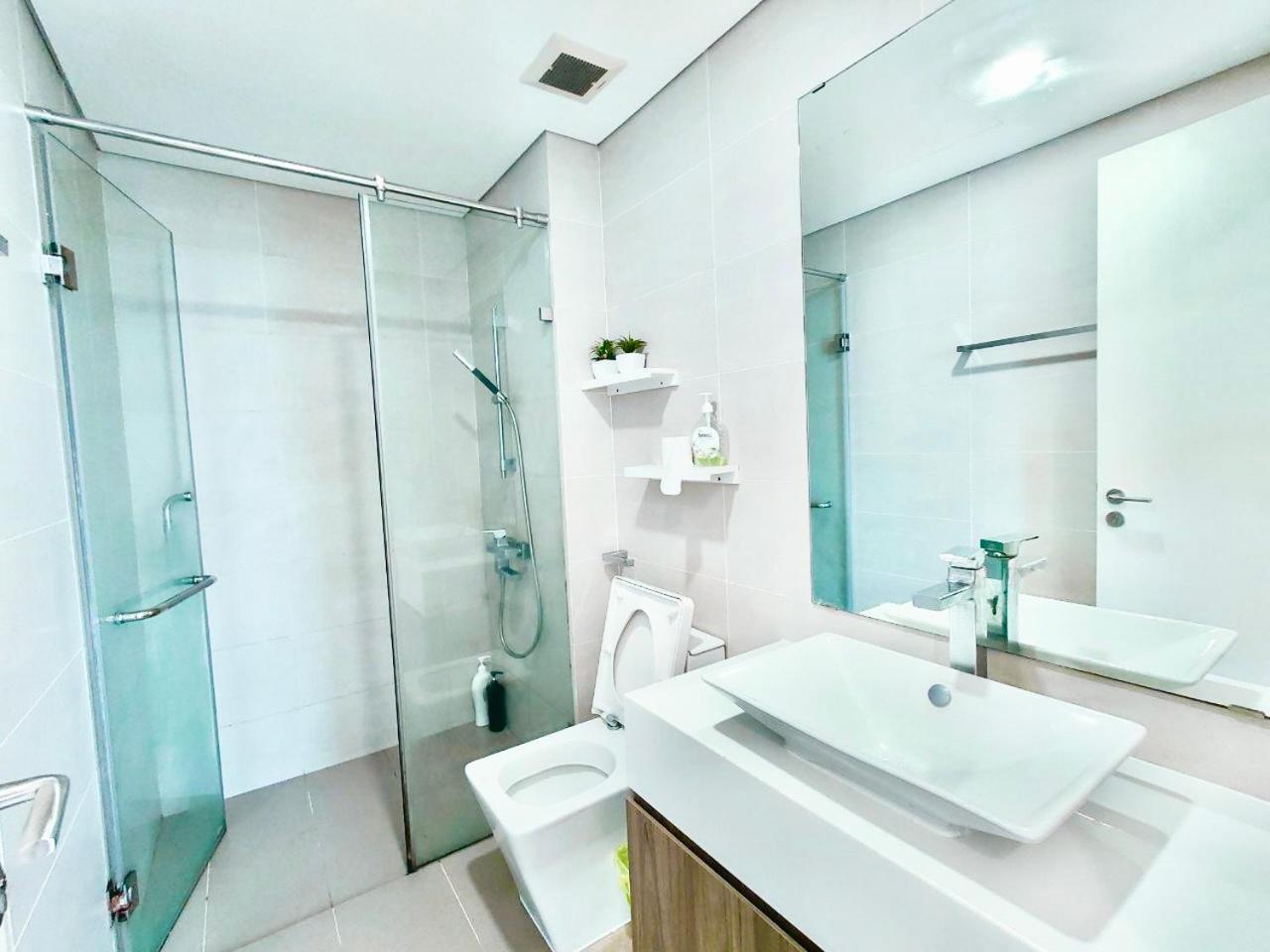 Premier Aparts - Soho Residence, City Central, 10Mins To Benthanh Market, Buivien Street Хошимин Екстериор снимка