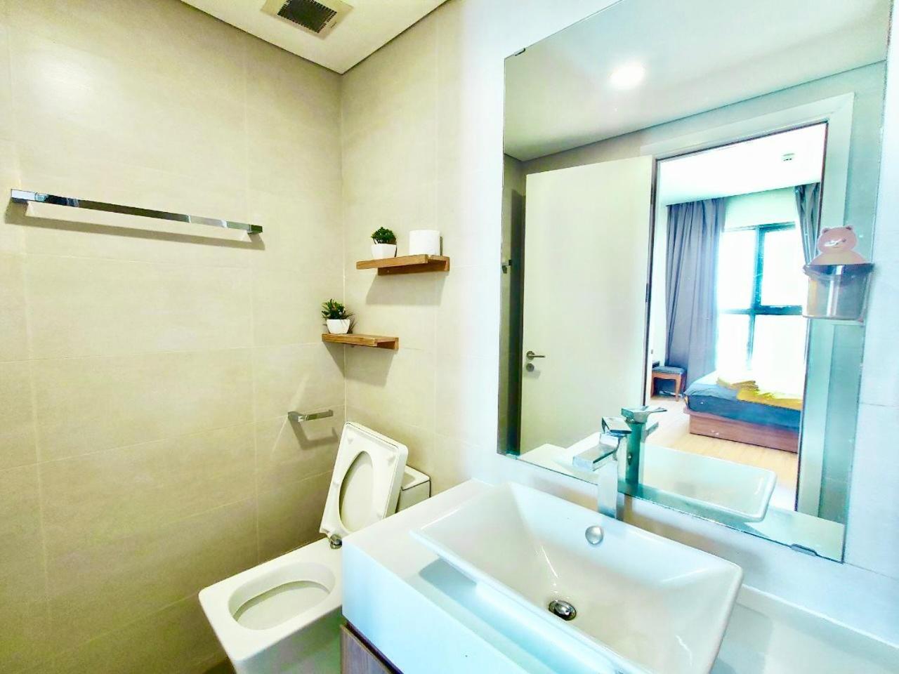 Premier Aparts - Soho Residence, City Central, 10Mins To Benthanh Market, Buivien Street Хошимин Екстериор снимка